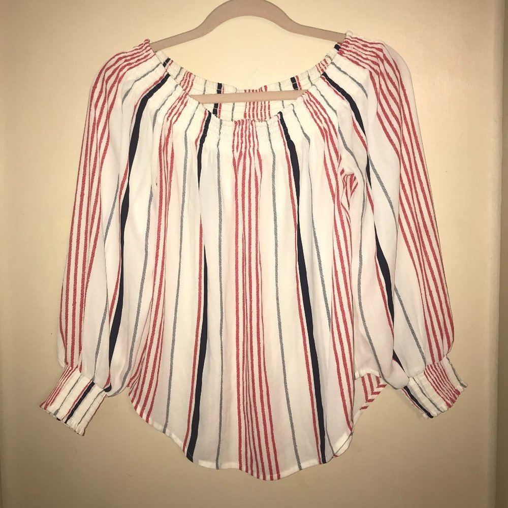EXPRESS Off Shoulder Top